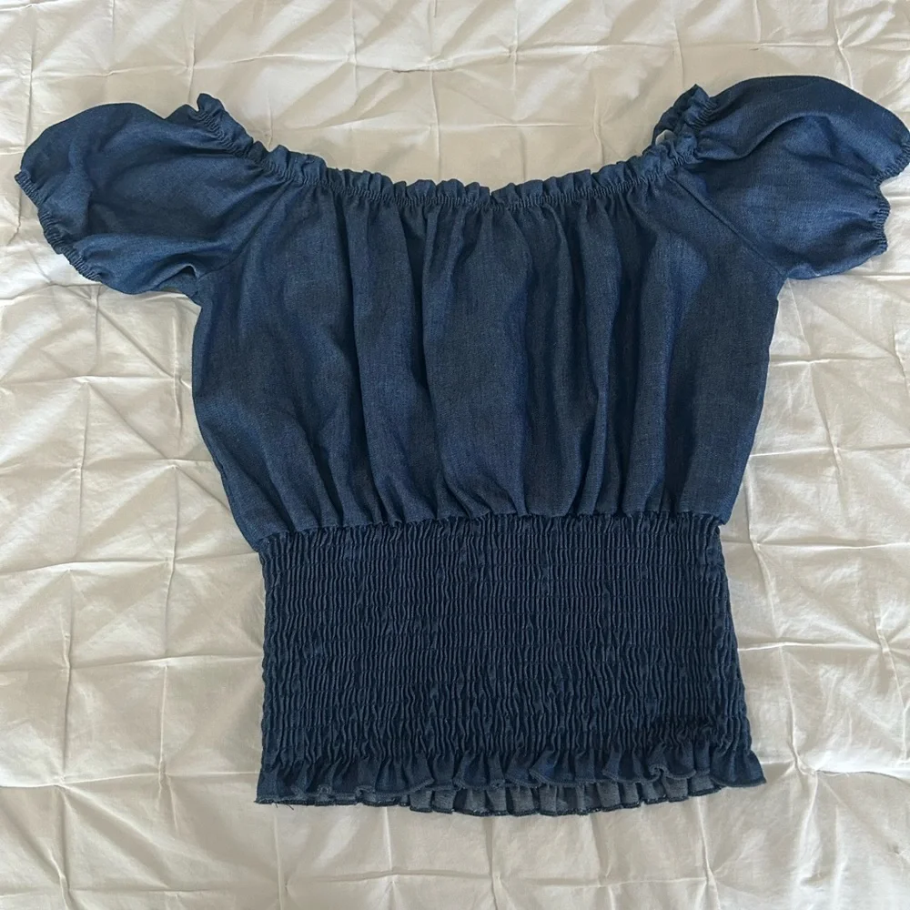 Fashion Magazine Blue Denim Top - Picture 2 of 3